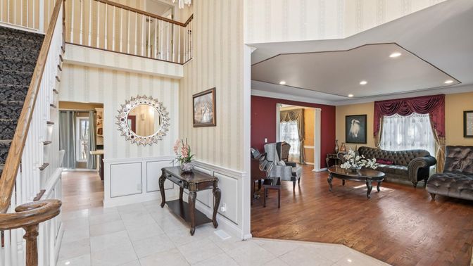 Interior, Recessed Lighting, Wood Texture Flooring