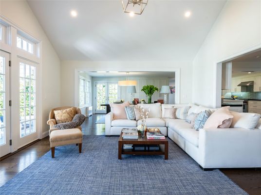 Interior, Kitchen, Living room, Pendant Lights, Recessed Lighting, Wood Texture Flooring