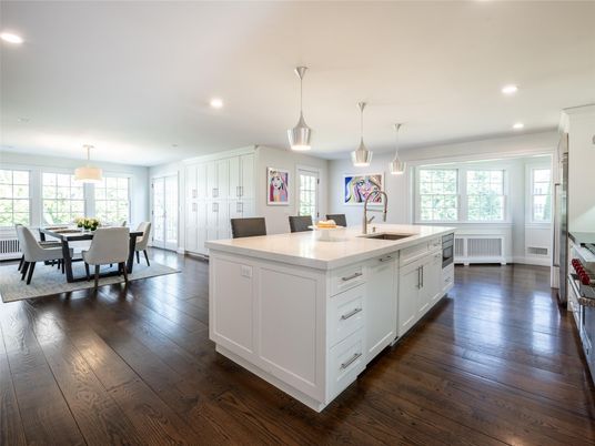 Dining room, Interior, Kitchen, Pendant Lights, Recessed Lighting, Wood Texture Flooring