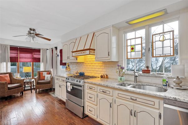 Interior, Kitchen, Living room, Stainless Steel Appliances, Wood Texture Flooring