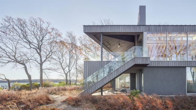 Exterior, Facade, Modern