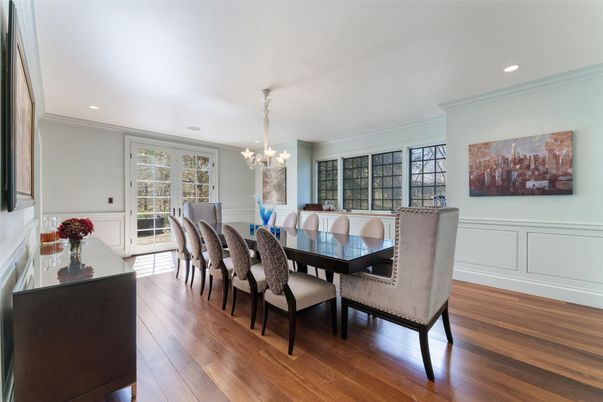 Chandelier, Dining room, Interior, Recessed Lighting, Wood Texture Flooring