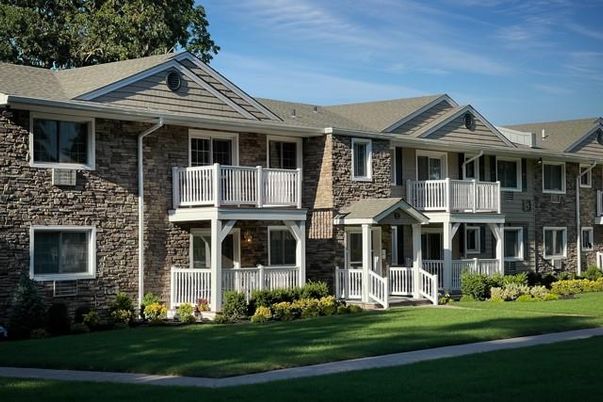 Exterior, Facade, Brick Facade, Rowhouse