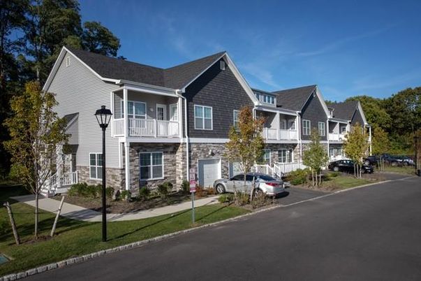 Attached, Exterior, Facade, Farmhouse