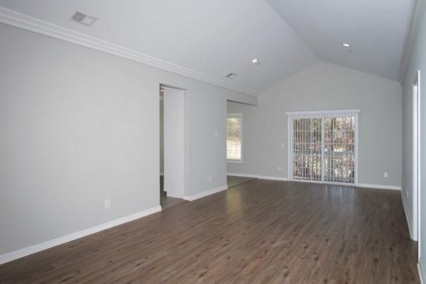 Empty room, Interior, Recessed Lighting, Wood Texture Flooring