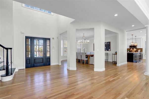 Chandelier, Dining room, Interior, Kitchen, Pendant Lights, Recessed Lighting, Wood Texture Flooring