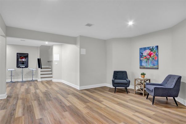 Interior, Recessed Lighting, Wood Texture Flooring
