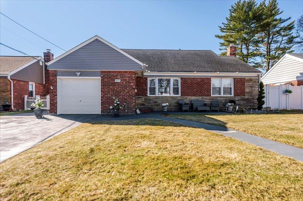 Attached, Exterior, Facade, Brick Facade, Cape Cod
