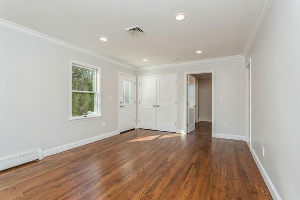 Empty room, Interior, Recessed Lighting, Wood Texture Flooring