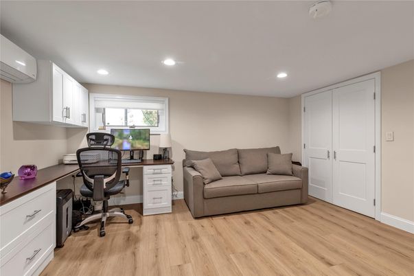 Home Office, Interior, Recessed Lighting, Wood Texture Flooring