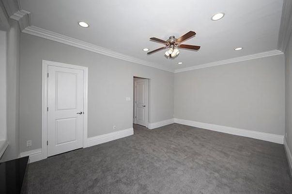 Empty room, Interior, Recessed Lighting