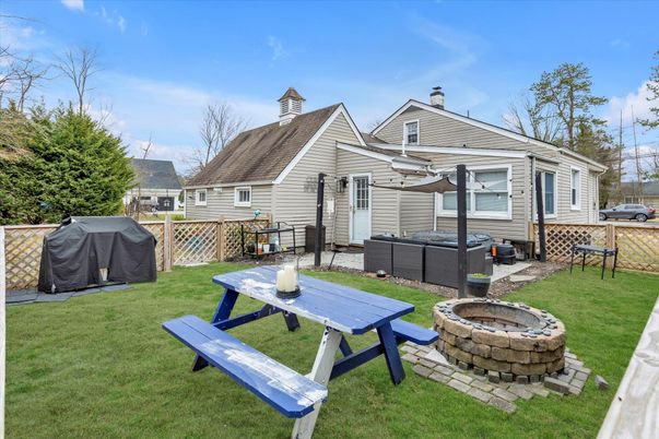 Backyard, Exterior, Hot Tub