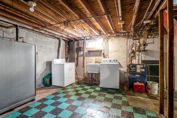 Interior, Washer, Wooden Beams, Wooden Ceilings