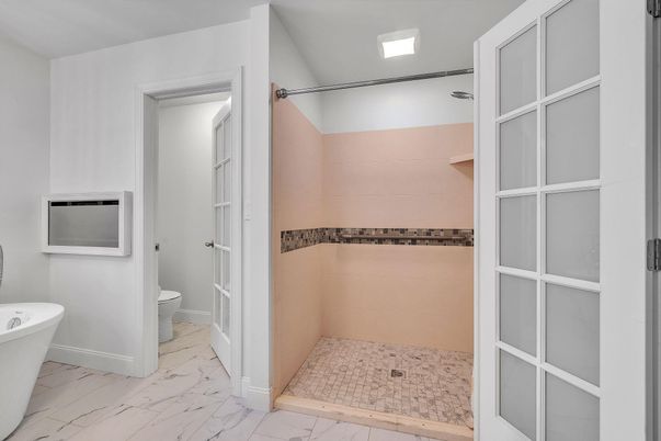 Bathroom, Interior, Marble, Recessed Lighting