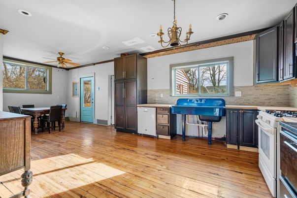 Chandelier, Dining room, Interior, Kitchen, Recessed Lighting, Wood Texture Flooring