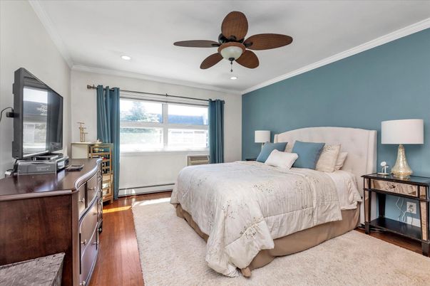 Bedroom, Home Office, Interior, Recessed Lighting, Wood Texture Flooring