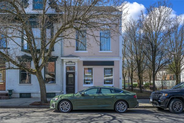 Exterior, Facade, Brick Facade, Rowhouse