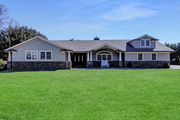 Backyard, Exterior, Facade, Ranch