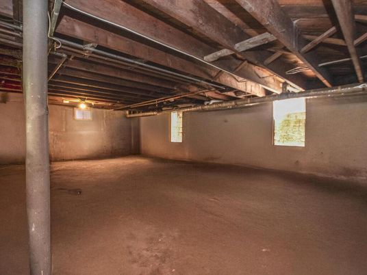 Empty room, Interior, Wooden Beams