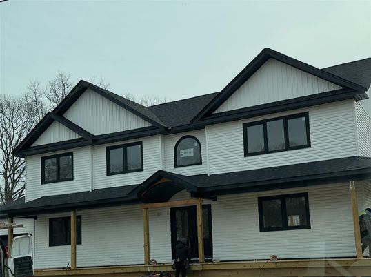 Exterior, Facade, Farmhouse