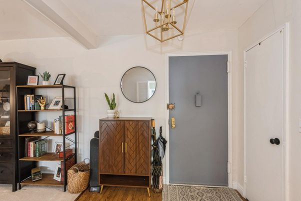 Interior, Pendant Lights, Wood Texture Flooring