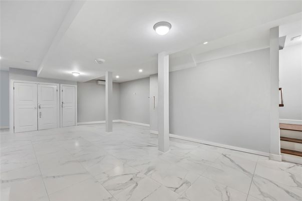 Empty room, Interior, Marble, Recessed Lighting