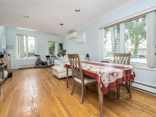 Dining room, Fitness Equipment, Interior, Recessed Lighting, Wood Texture Flooring