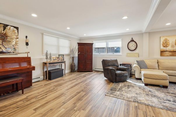 Interior, Living room, Piano, Recessed Lighting, Wood Texture Flooring