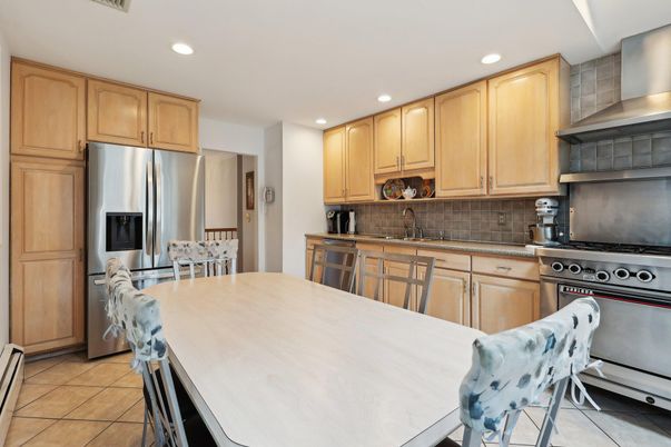 Dining room, Interior, Kitchen, Recessed Lighting, Stainless Steel Appliances