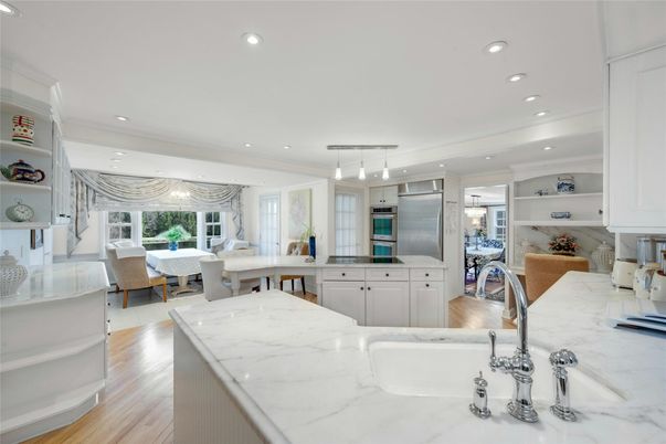 Dining room, Interior, Kitchen, Living room, Pendant Lights, Recessed Lighting, Stainless Steel Appliances, Wood Texture Flooring