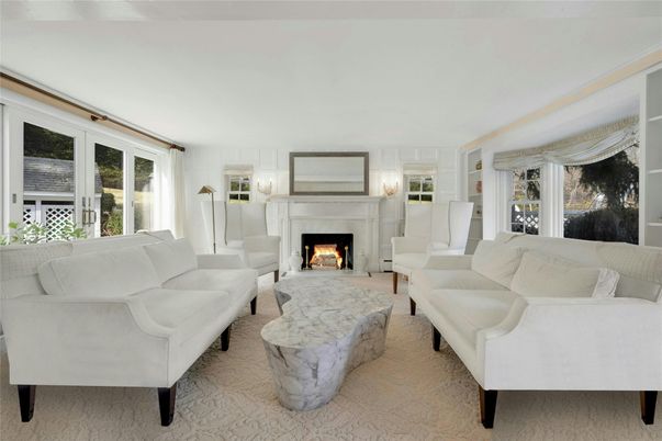 Fireplace, Interior, Living room