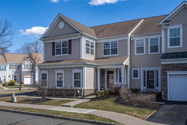Attached, Exterior, Facade, Farmhouse