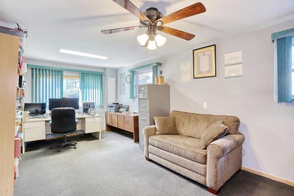Home Office, Interior