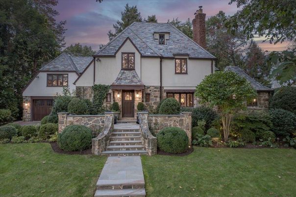Attached, Exterior, Facade, Tudor Revival