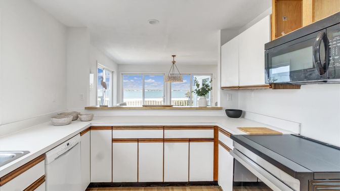 Interior, Kitchen, Pendant Lights, Water, Wood Texture Flooring