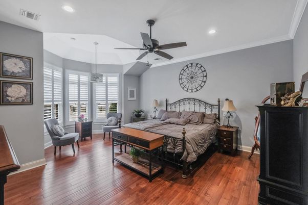 Bedroom, Interior, Pendant Lights, Recessed Lighting, Wood Texture Flooring