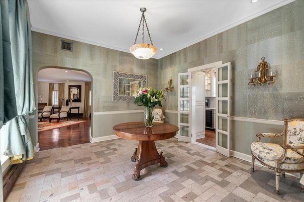 Interior, Pendant Lights, Recessed Lighting, Wood Texture Flooring
