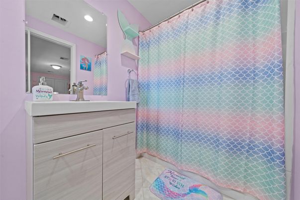 Bathroom, Interior, Recessed Lighting