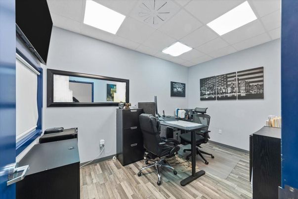 Home Office, Interior, Recessed Lighting, Wood Texture Flooring