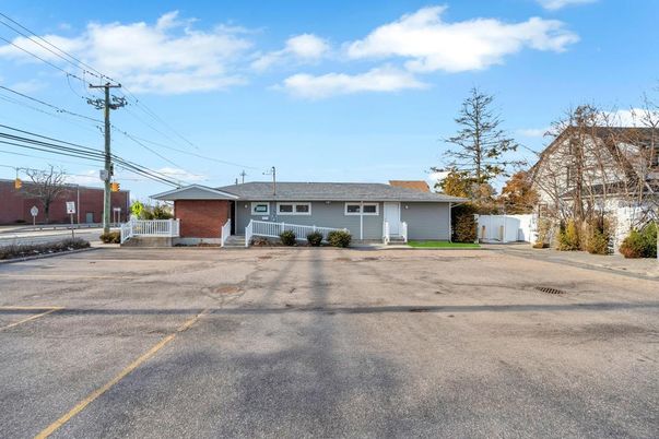 Backyard, Detached Garage, Exterior