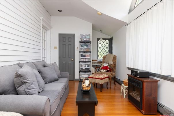 Interior, Living room, Pendant Lights, Wood Texture Flooring