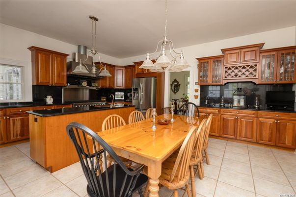 Dining room, Interior, Kitchen, Pendant Lights, Stainless Steel Appliances