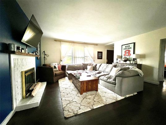 Fireplace, Interior, Living room