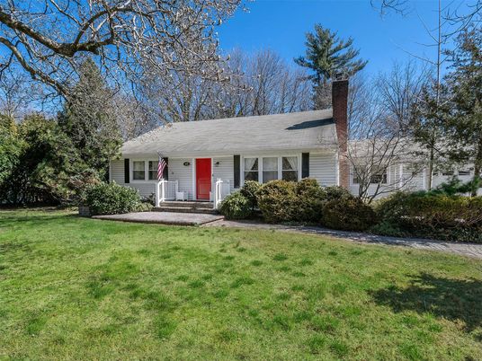 Backyard, Exterior, Facade, Cape Cod