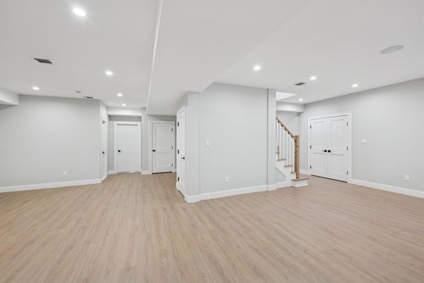 Empty room, Interior, Recessed Lighting, Wood Texture Flooring