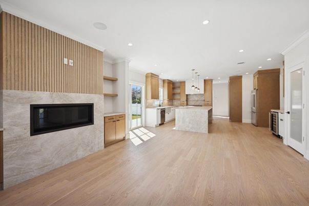 Fireplace, Interior, Kitchen, Pendant Lights, Recessed Lighting, Wood Texture Flooring