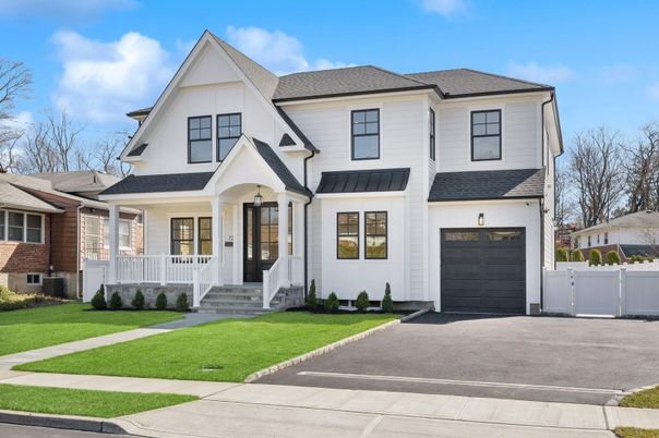 Attached, Exterior, Facade, Farmhouse
