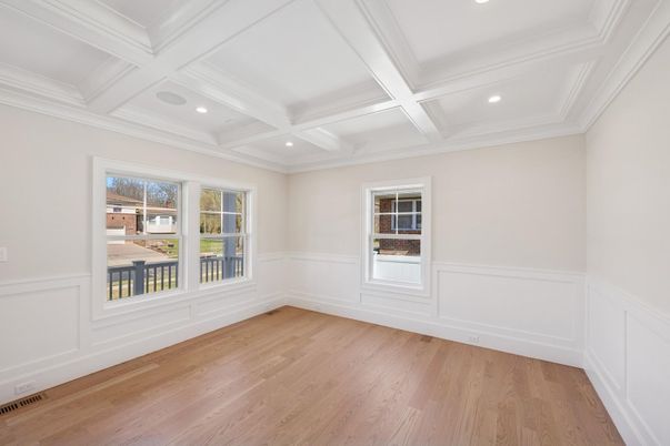 Empty room, Interior, Recessed Lighting, Wood Texture Flooring
