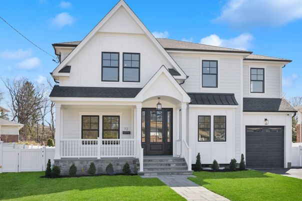 Attached, Exterior, Facade, Farmhouse