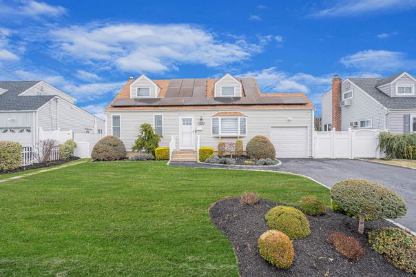 Attached, Exterior, Facade, Solar Panels, Cape Cod
